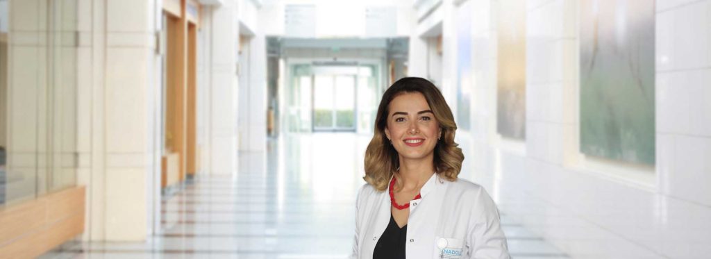Anadolu Sağlık Merkezi Deri Hastalıkları Uzmanı Dr. Kübra Esen Salman
